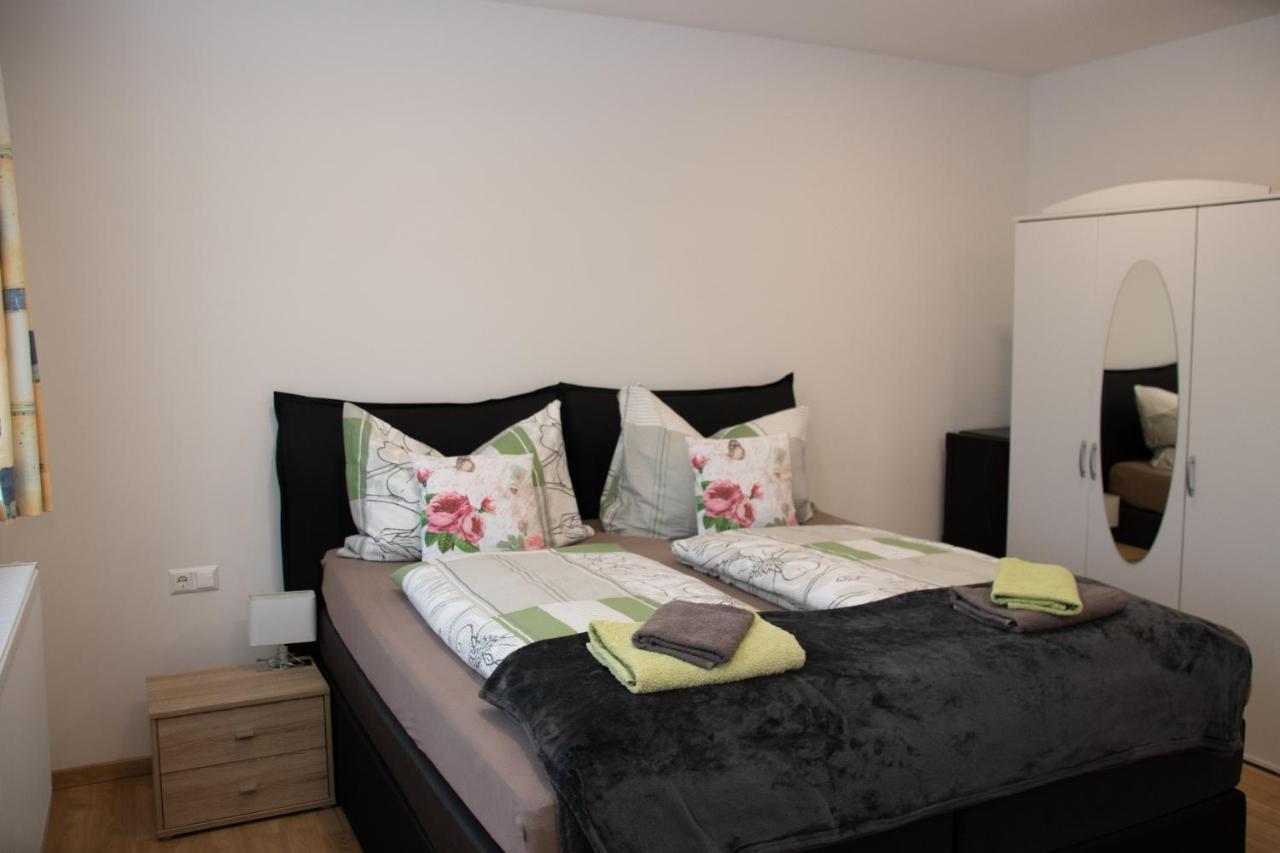 Die Schlafstube - Bed&Breakfast Zeltweg Exterior foto