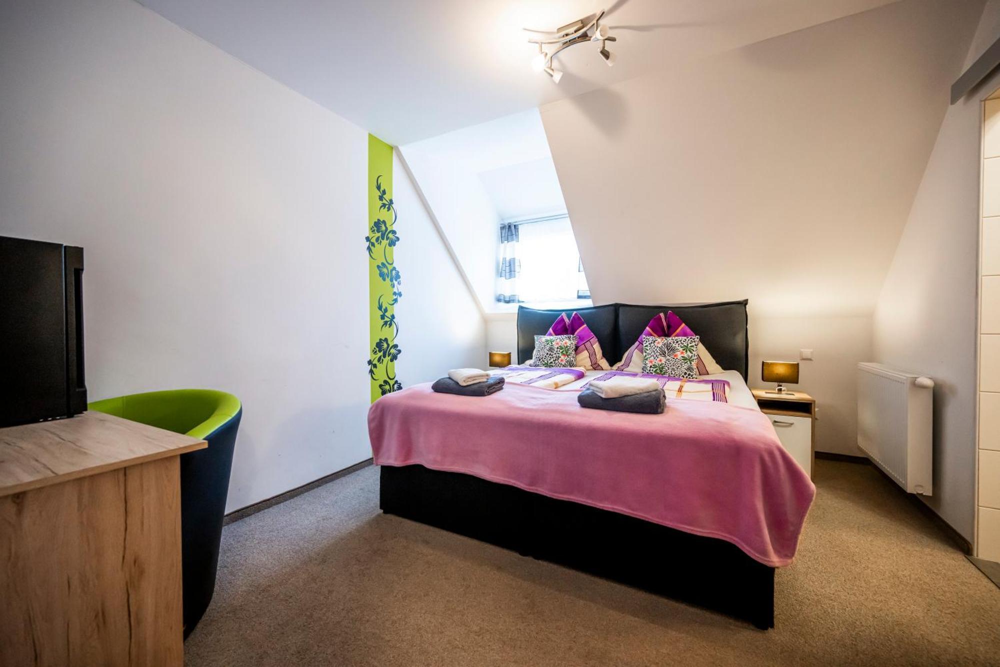Die Schlafstube - Bed&Breakfast Zeltweg Exterior foto