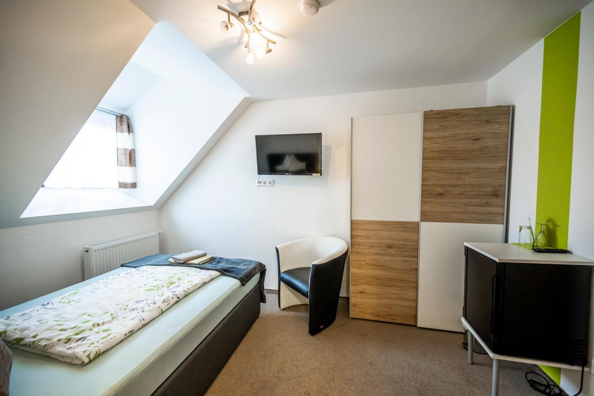 Die Schlafstube - Bed&Breakfast Zeltweg Exterior foto