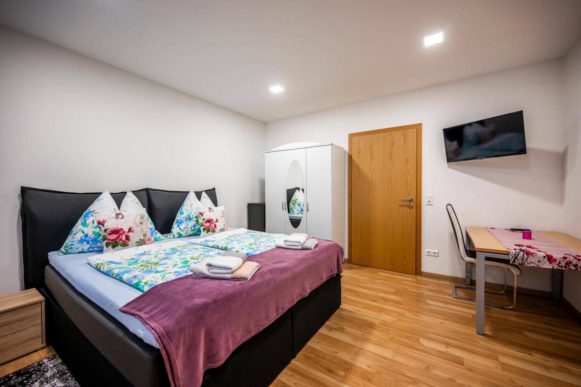 Bed and Breakfast Die Schlafstube - Bed&Breakfast Zeltweg Exterior foto