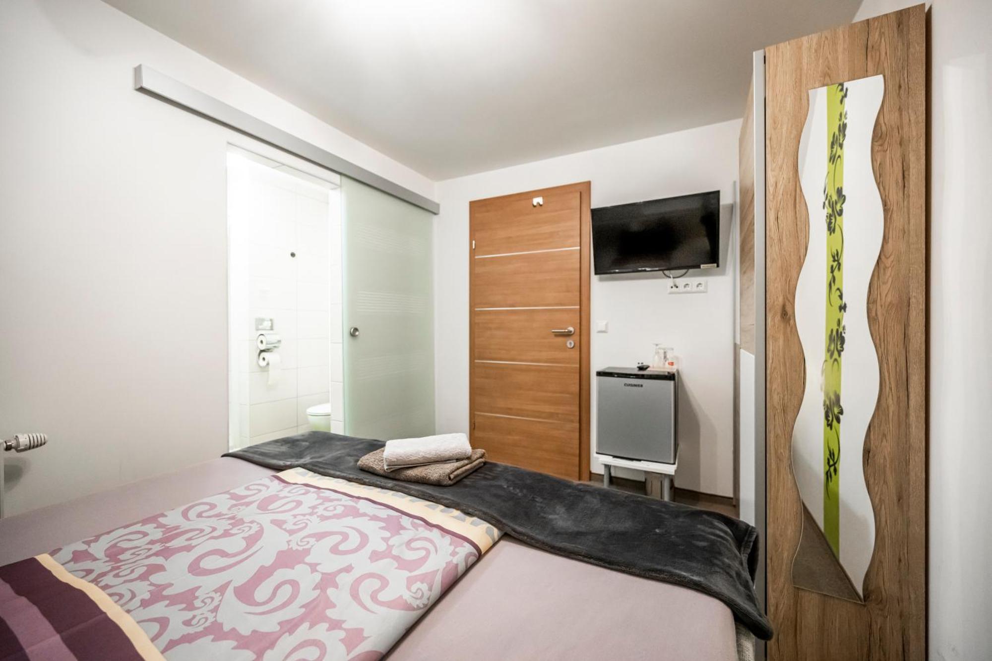 Die Schlafstube - Bed&Breakfast Zeltweg Exterior foto