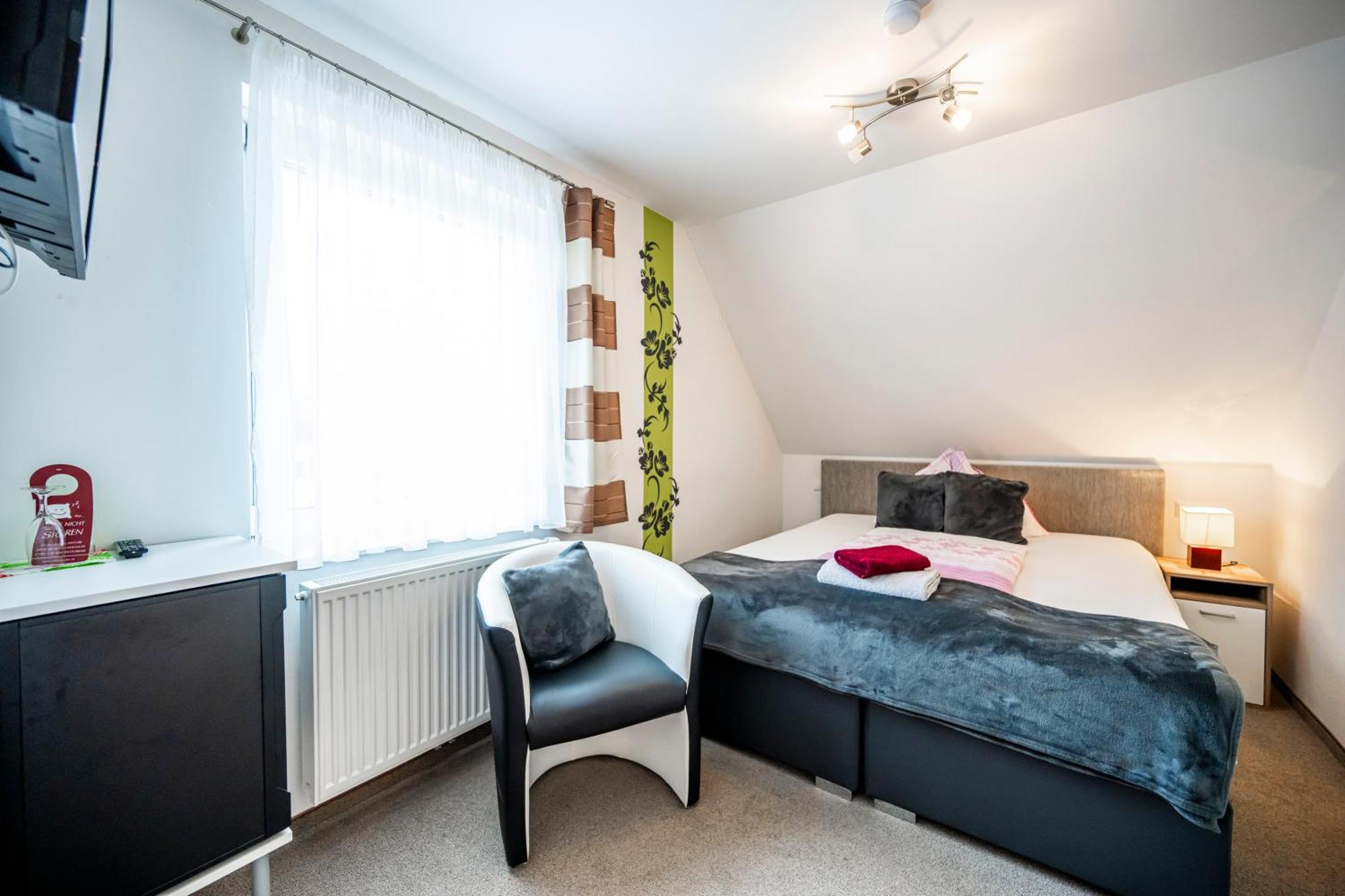 Die Schlafstube - Bed&Breakfast Zeltweg Exterior foto