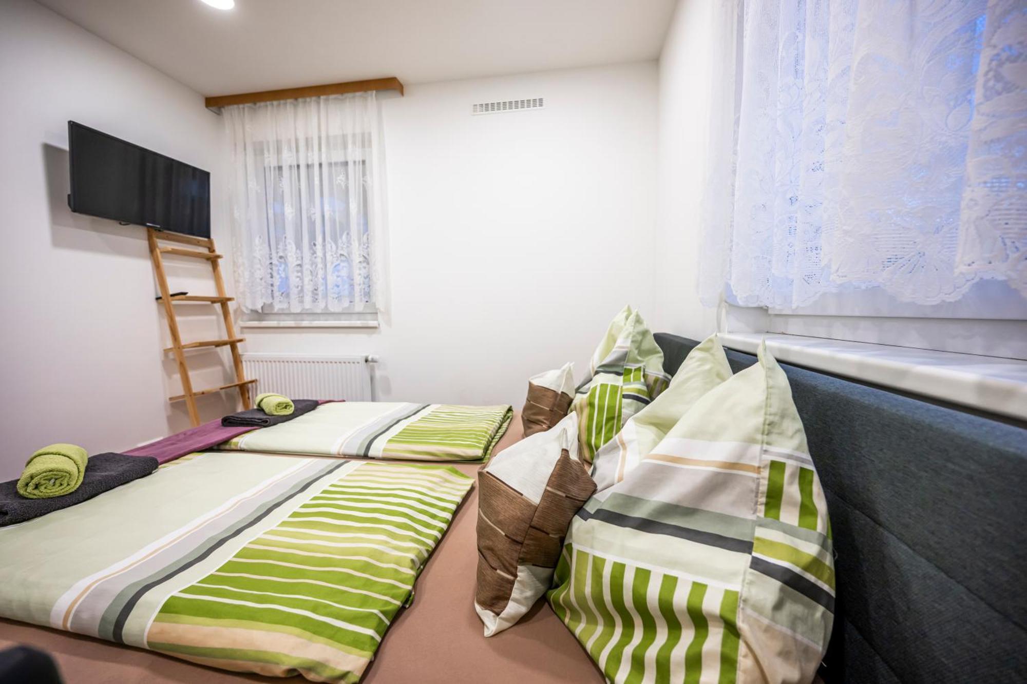 Die Schlafstube - Bed&Breakfast Zeltweg Exterior foto