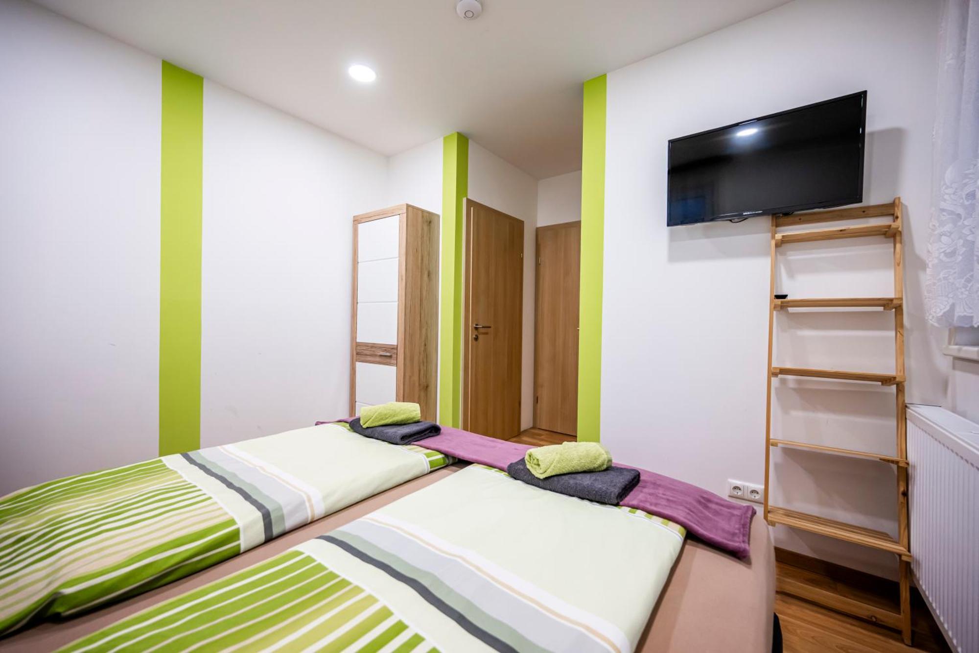 Die Schlafstube - Bed&Breakfast Zeltweg Exterior foto